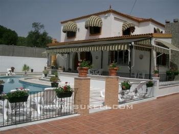 Chalet for rent - Sevilla - Gines - 375 €